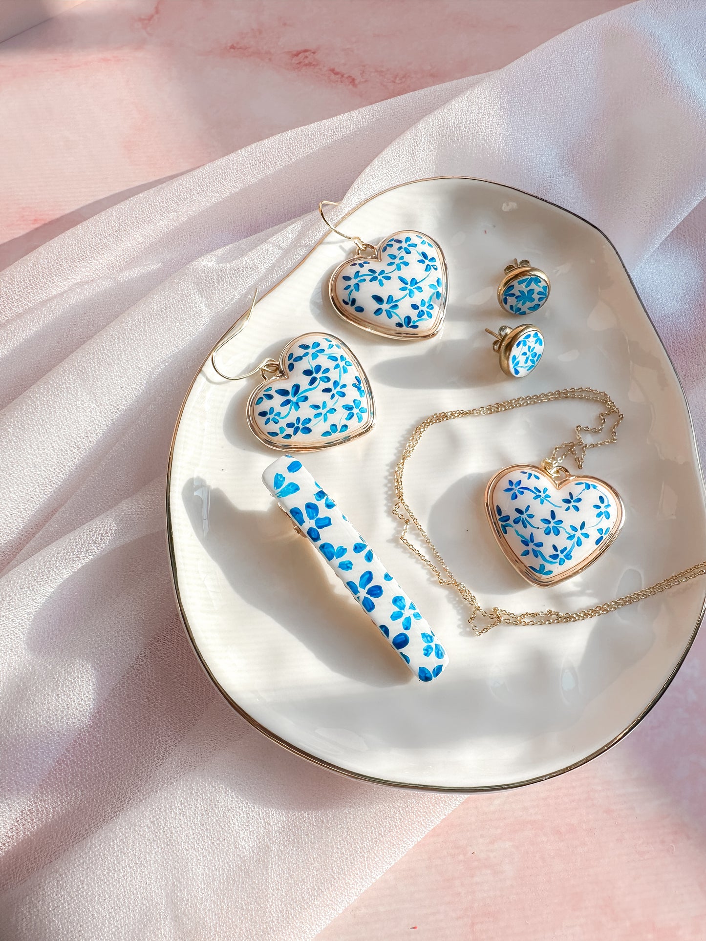 Blue and White Porcelain Inspired | Spring Vintage Inspired Collection