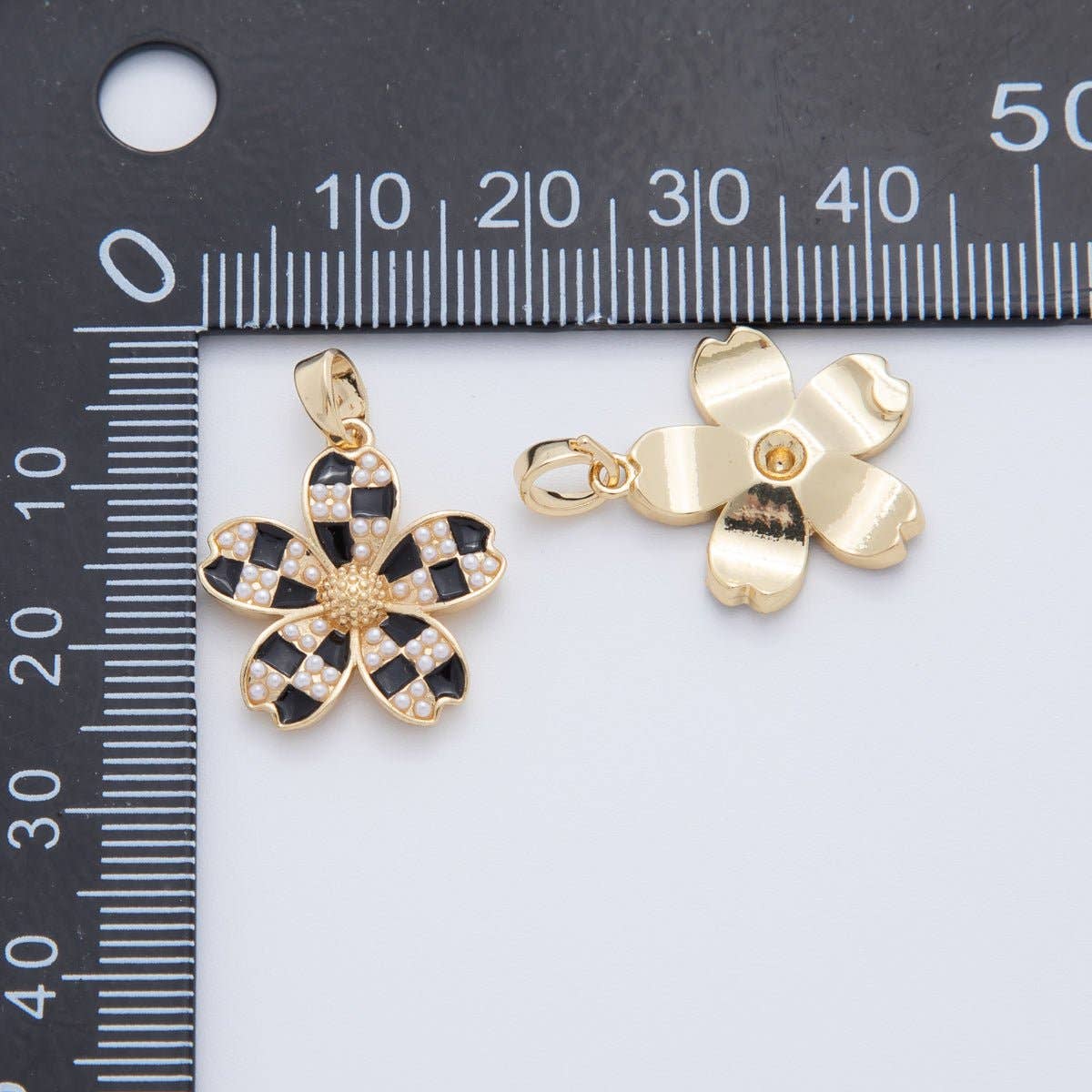 18K Gold Filled Shell Pearl Checkered Flower Pendant | CHARM ONLY